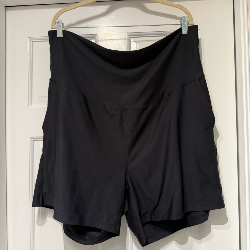 Old Navy Women's Black Shorts Never Worn Maternity XL